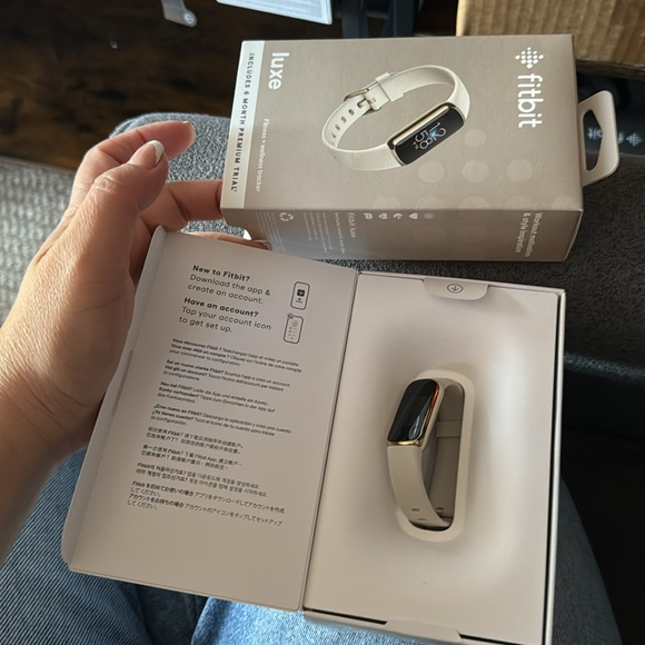 Fitbit Luxe Fitness + Wellness Tracker Stainless Steel - Picture 1 of 2